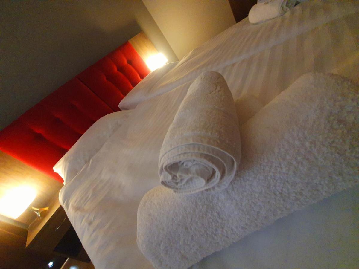 Lux Resort Krasnik Bagian luar foto