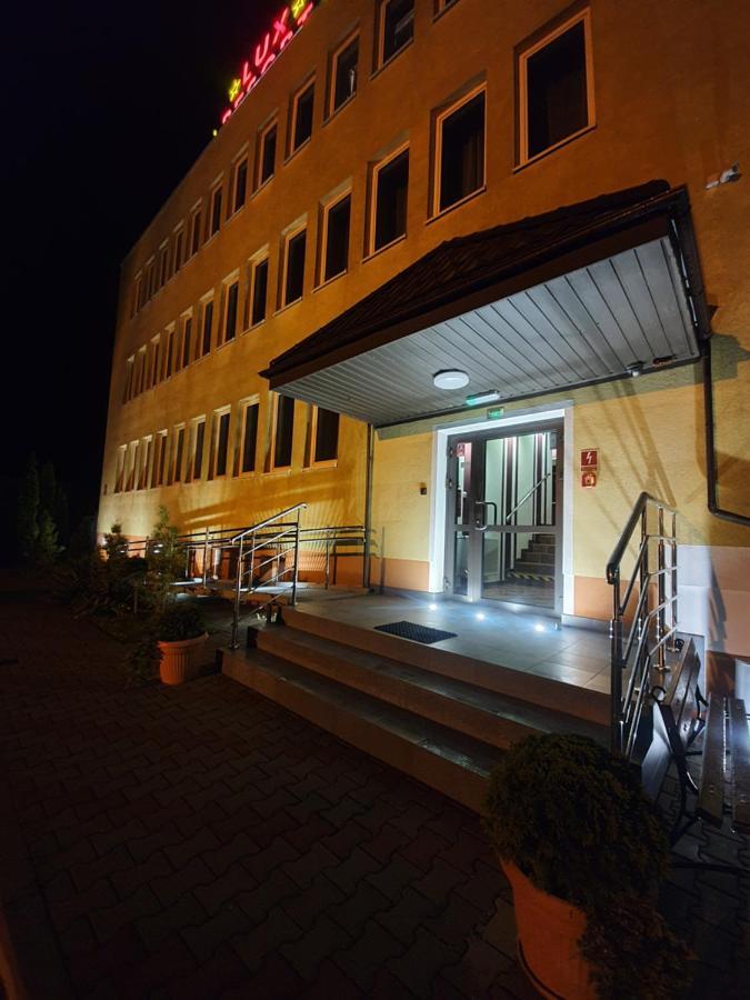 Lux Resort Krasnik Bagian luar foto